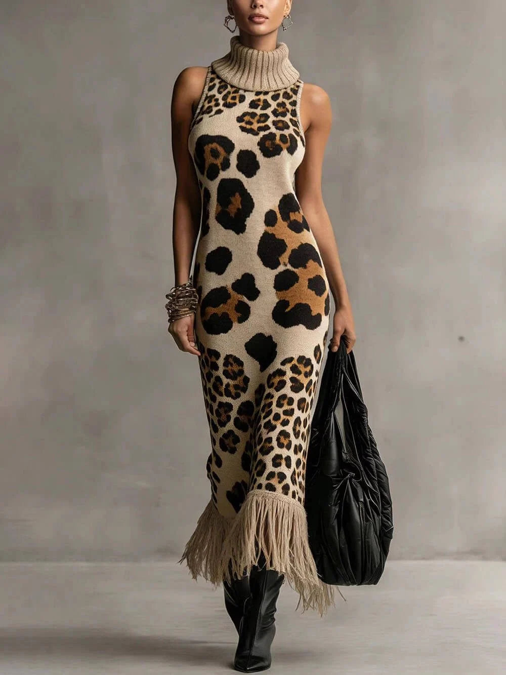 Vestido largo de punto con leopardo y flecos