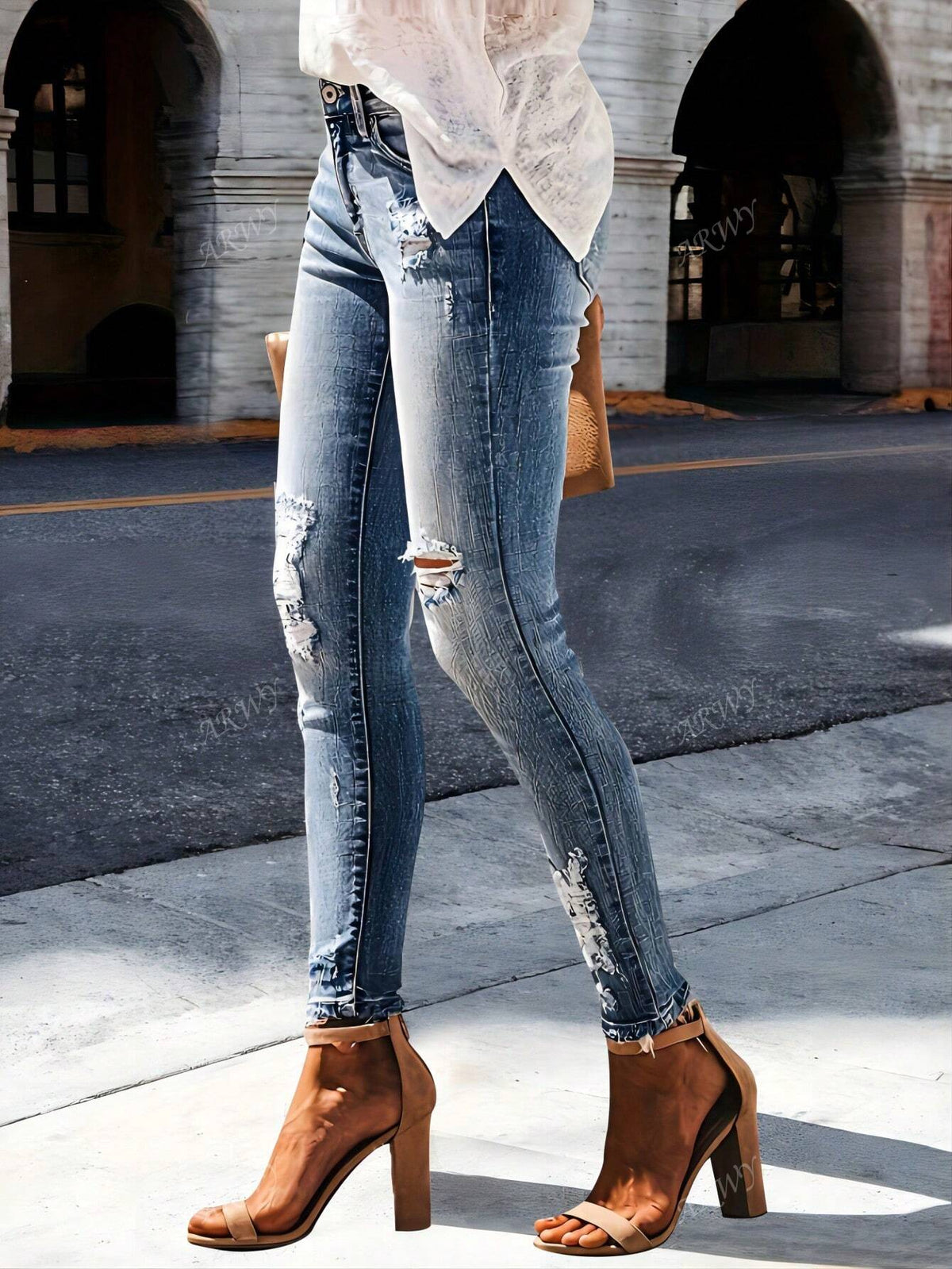 Vaqueros skinny lavados con rotos