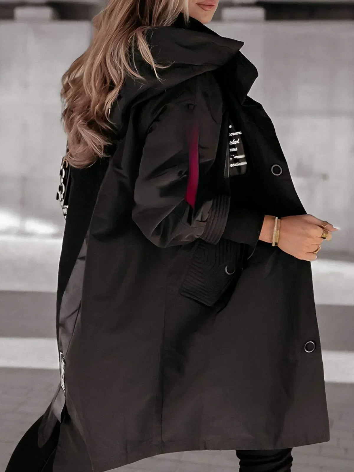 Chaqueta de mujer con capucha y manga larga