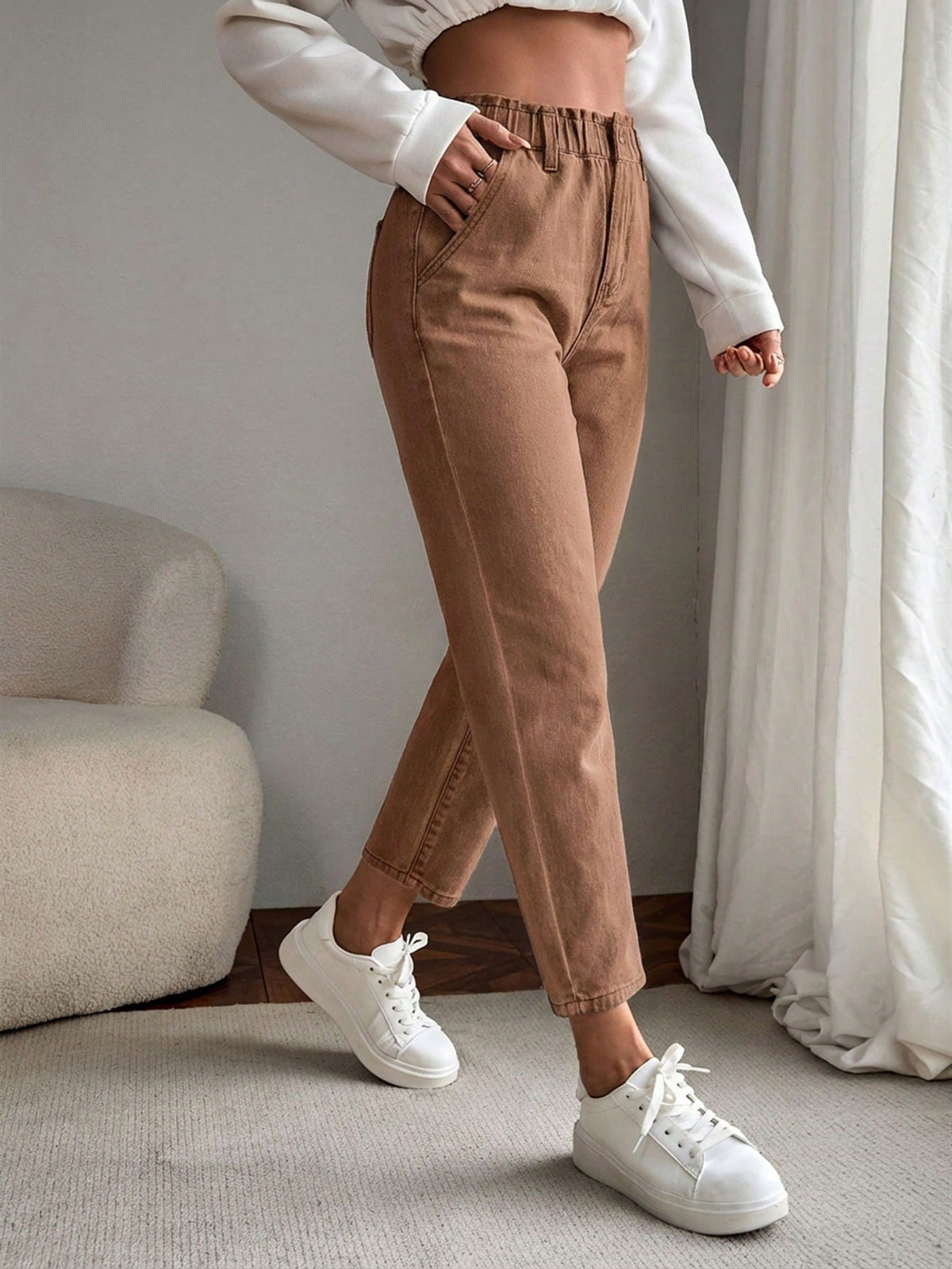 Pantalón vaquero recto con cintura fruncida