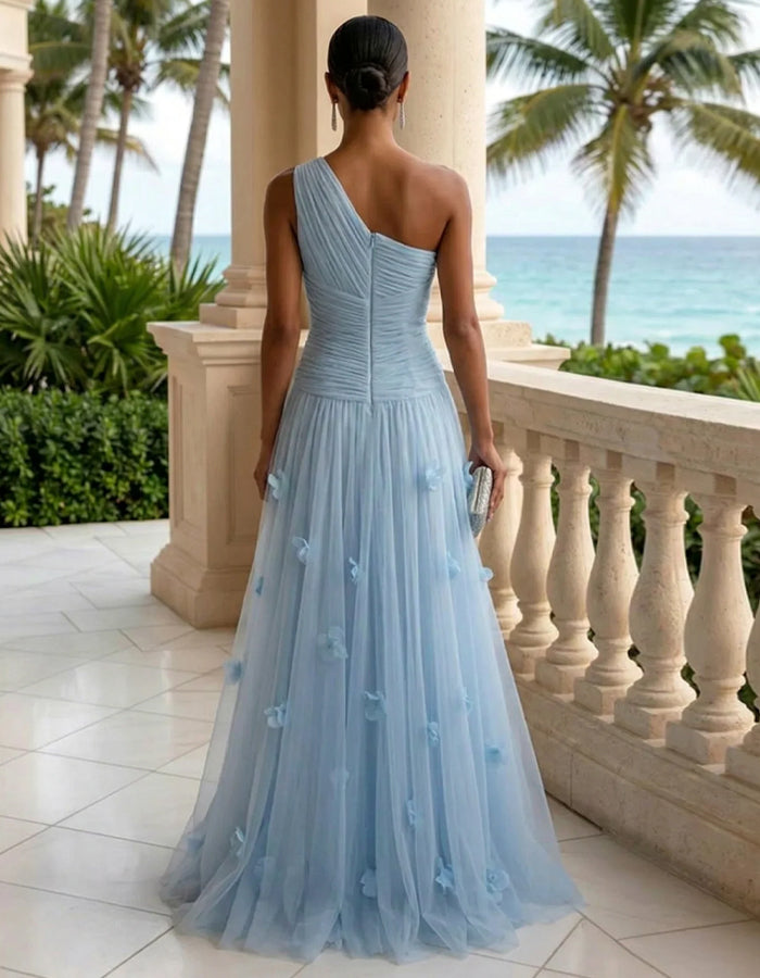 Vestido largo asimétrico azul hielo con flores 3D