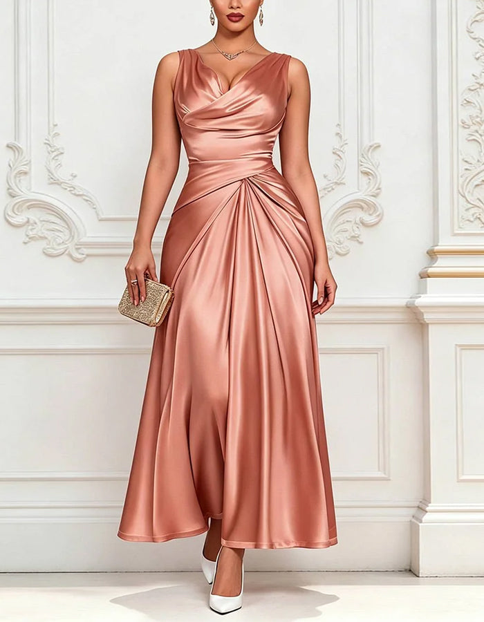 Vestido largo rosa satén con cuello halter