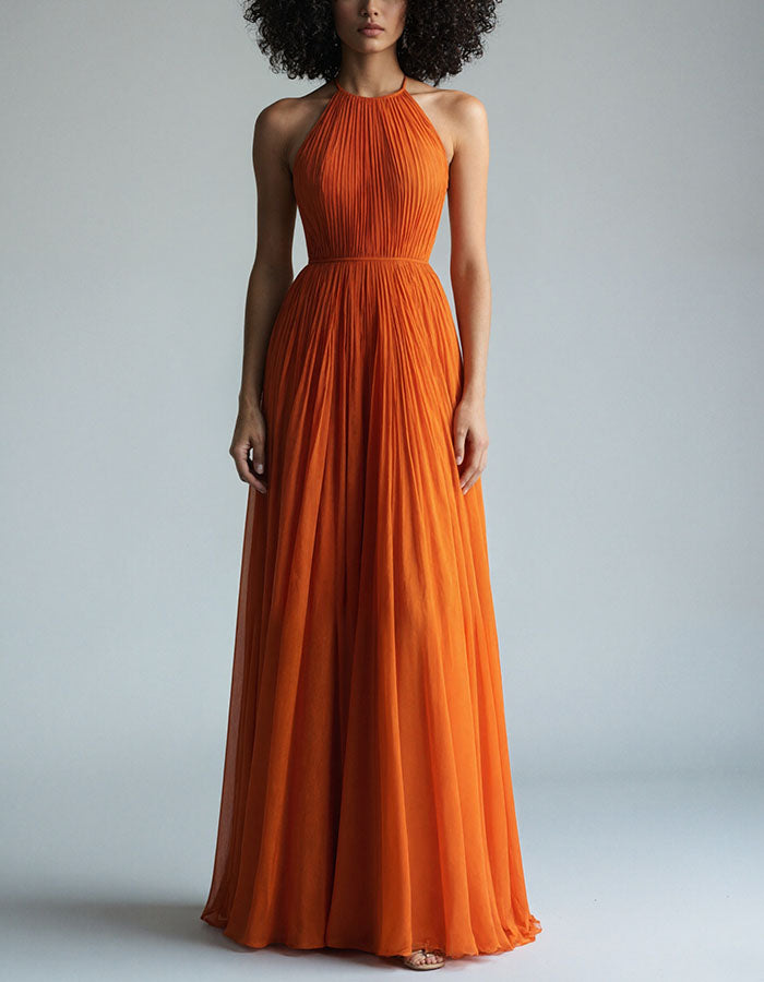 Vestido largo naranja de chifón plisado
