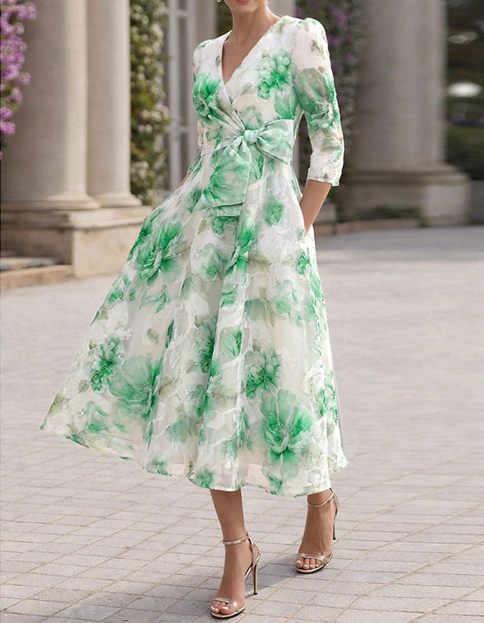 Vestido midi cruzado de flores acuareladas rosa