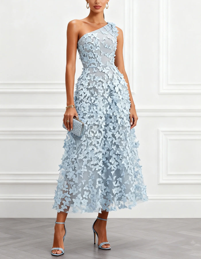 Vestido largo asimétrico azul claro con aplique floral