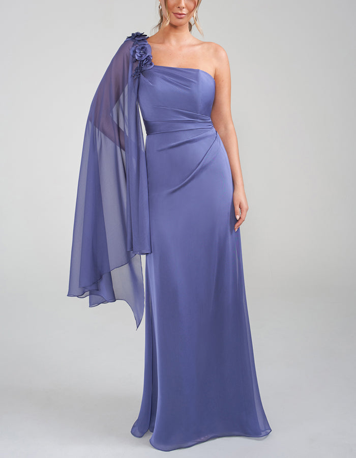 Vestido largo drapeado de un hombro en morado