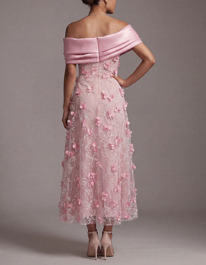Vestido largo rosa de hombros descubiertos con flores 3D