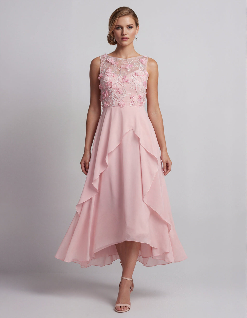 Vestido midi de chifón con aplicaciones florales