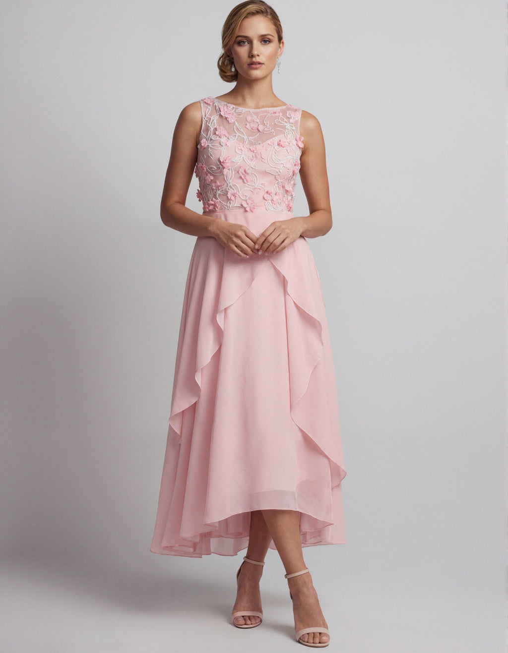 Vestido midi de chifón con aplicaciones florales
