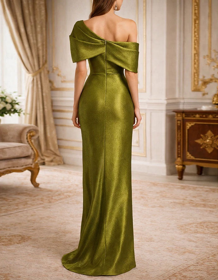 Vestido largo satén metalizado con hombros al descubierto