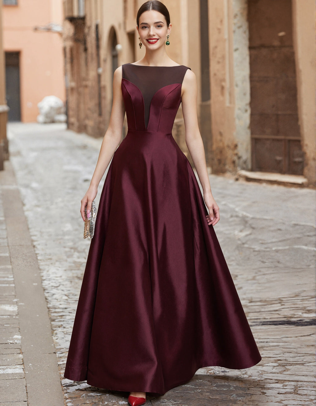Vestido largo de satén burdeos con cuello de tul