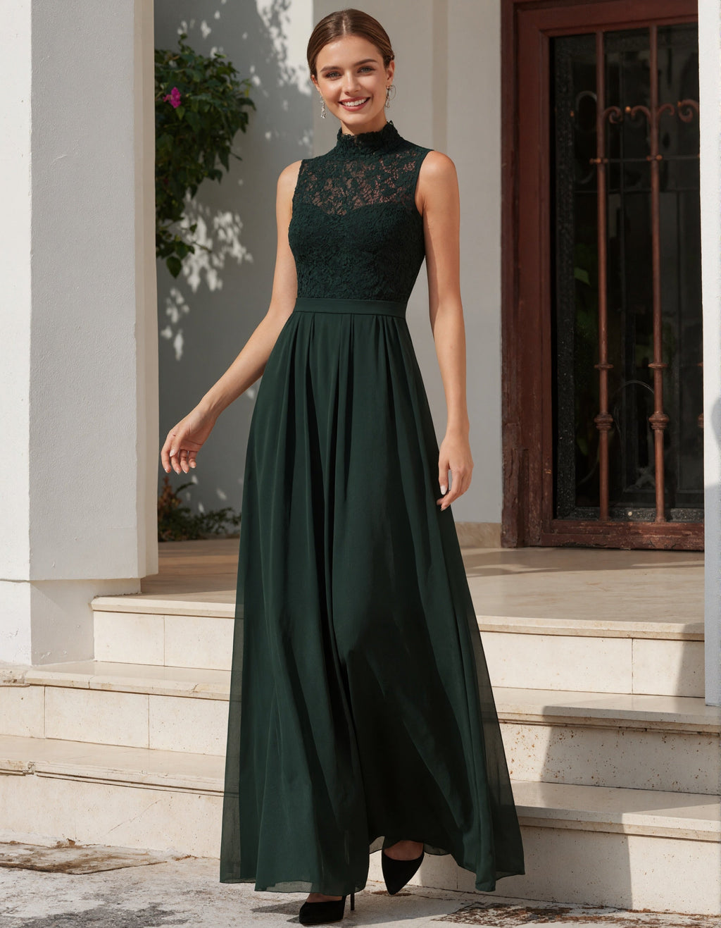 Vestido largo de cuello alto en encaje y chiffon verde oscuro