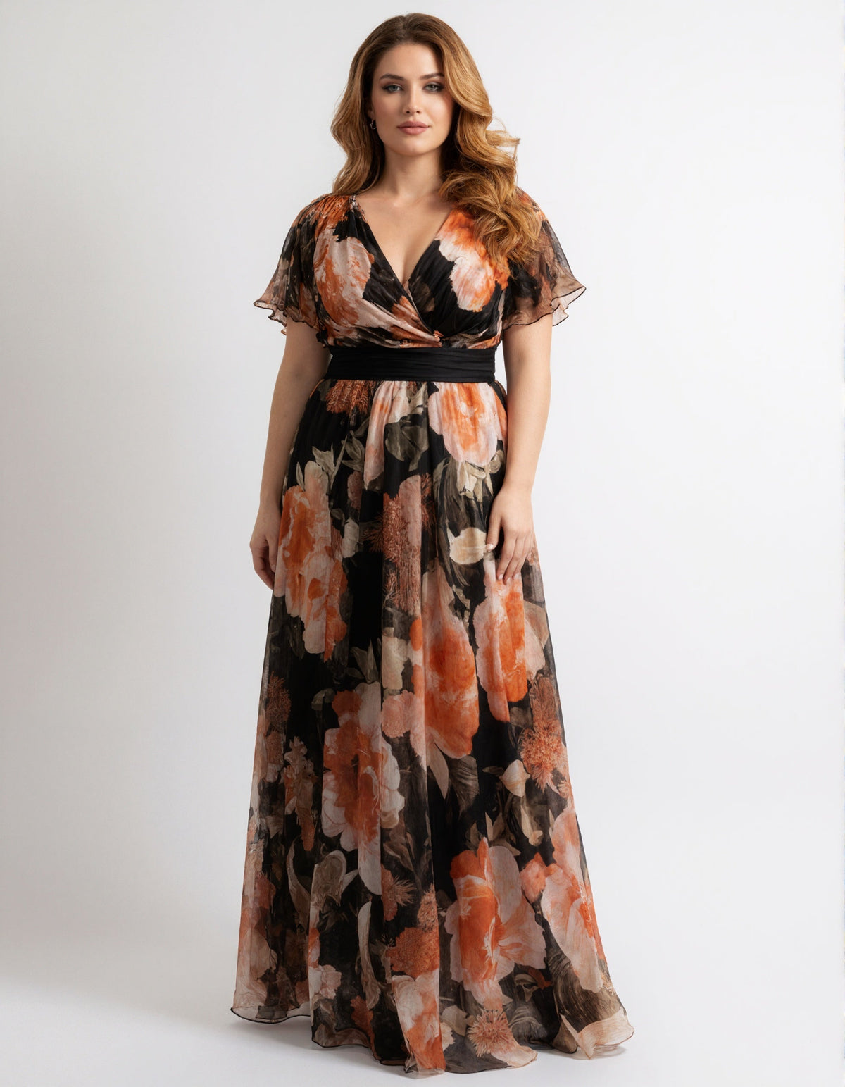 Vestido largo negro floral de gasa con mangas de volantes