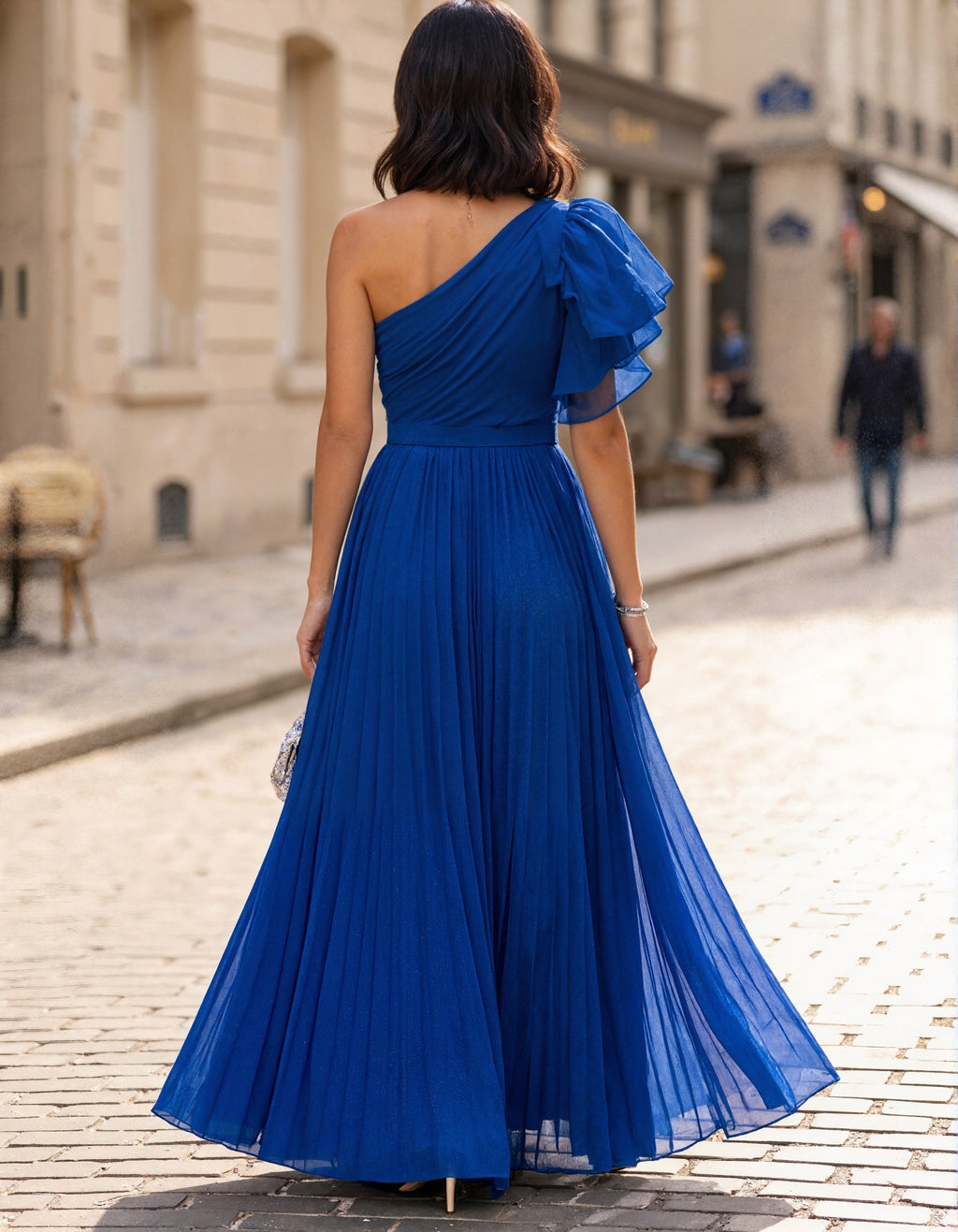 Vestido largo de gasa plisada azul klein