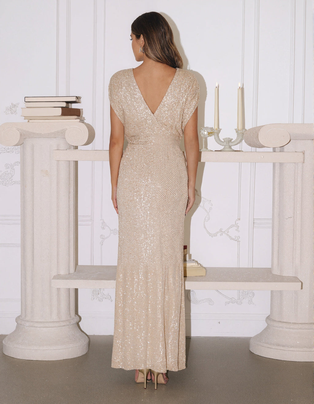 Vestido largo champán con lentejuelas