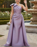 Vestido largo satinado morado asimétrico