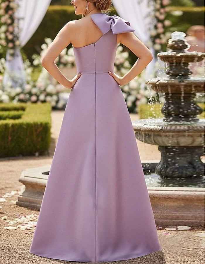 Vestido largo satinado morado asimétrico