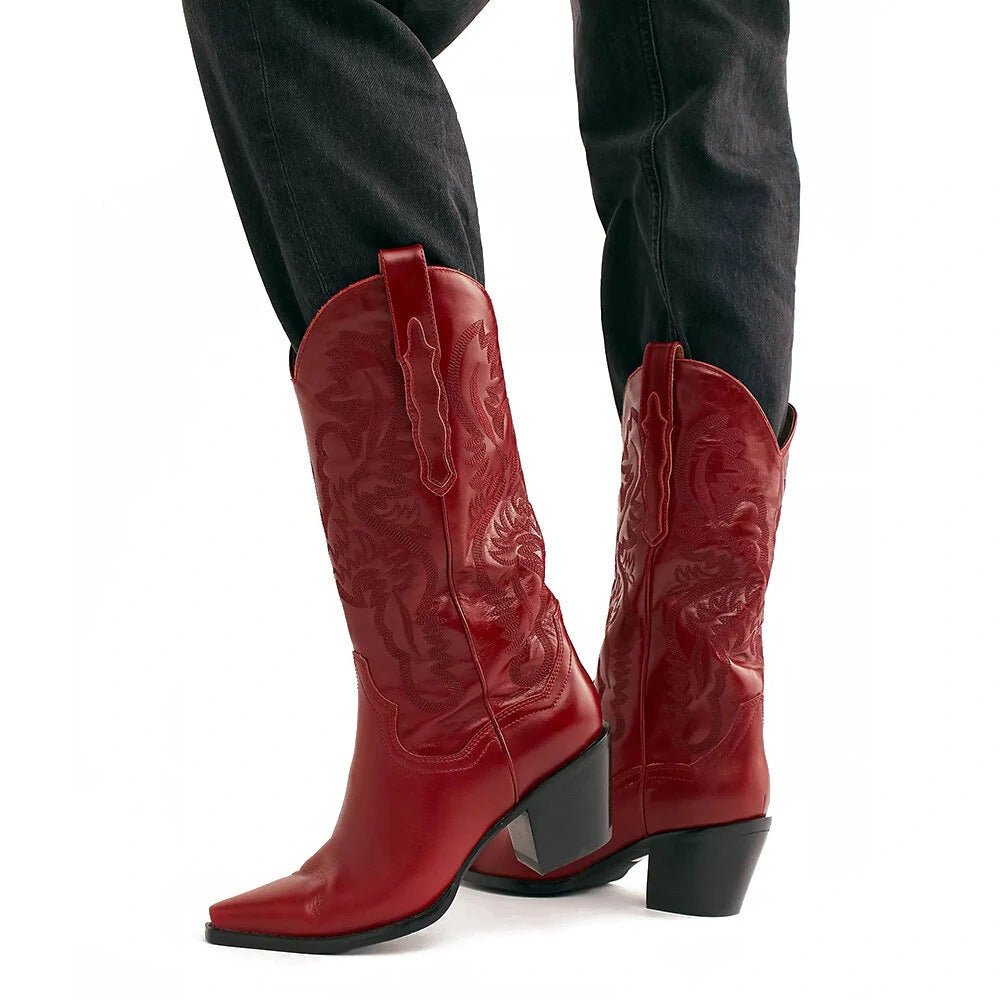 Botas western con punta y tacón grueso