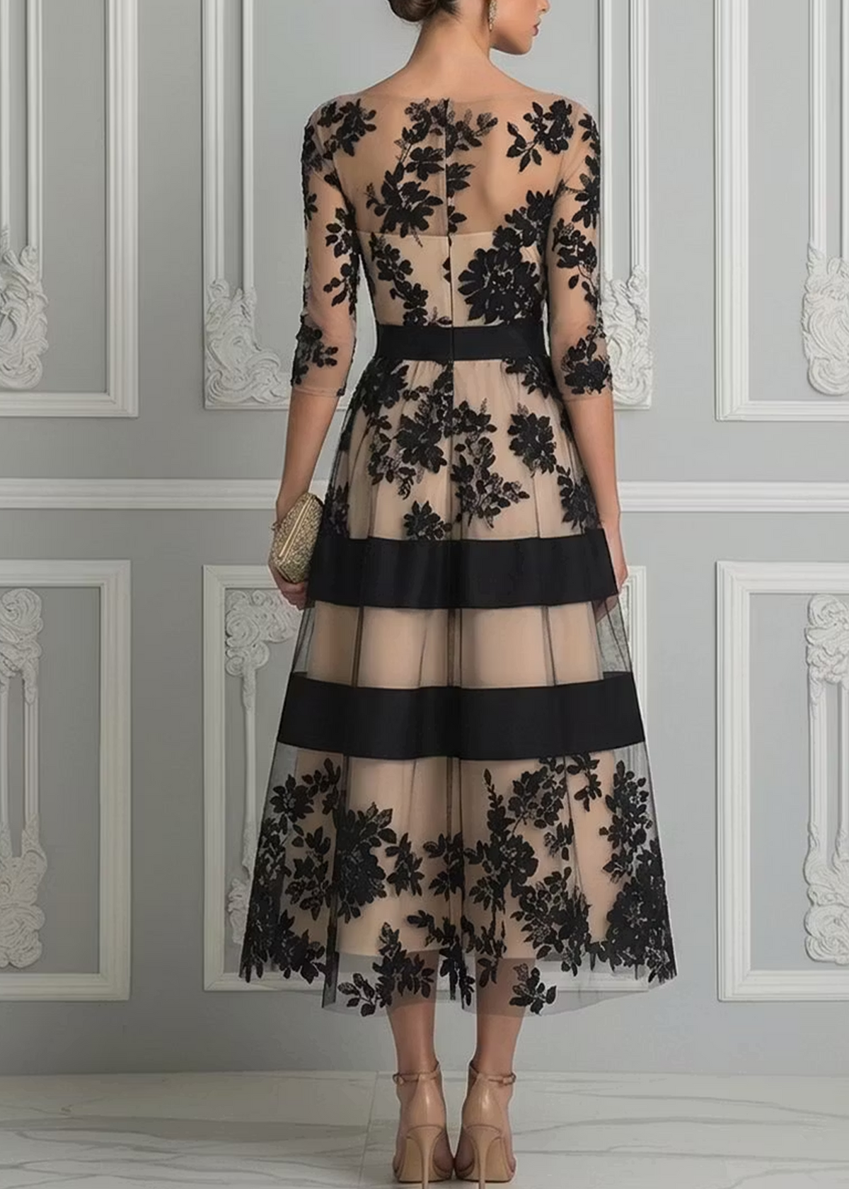 Vestido midi evasé de encaje negro