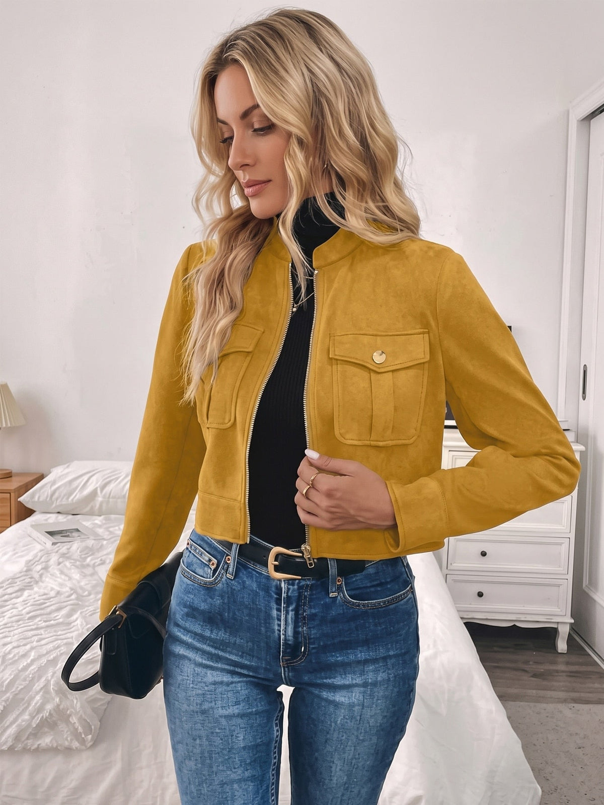 Chaqueta corta de entretiempo con bolsillos y botones metálicos