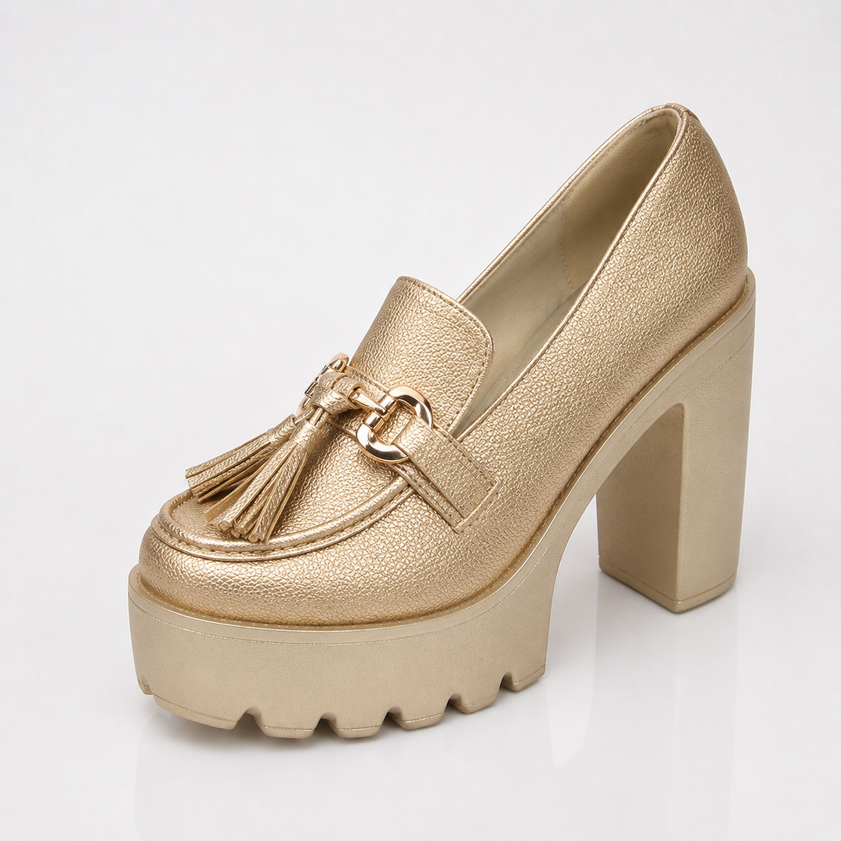 Zapatos de plataforma con borlas