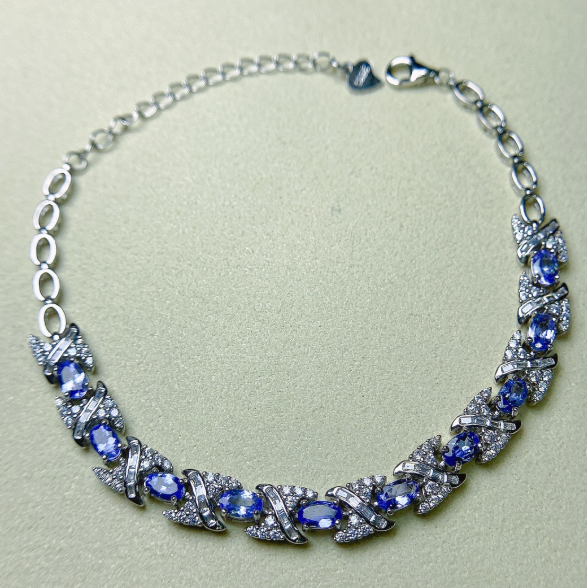 Pulsera de tanzanita natural en plata de ley S925