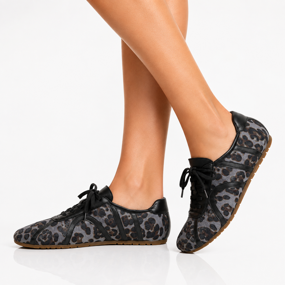 Zapatillas de malla con estampado de leopardo