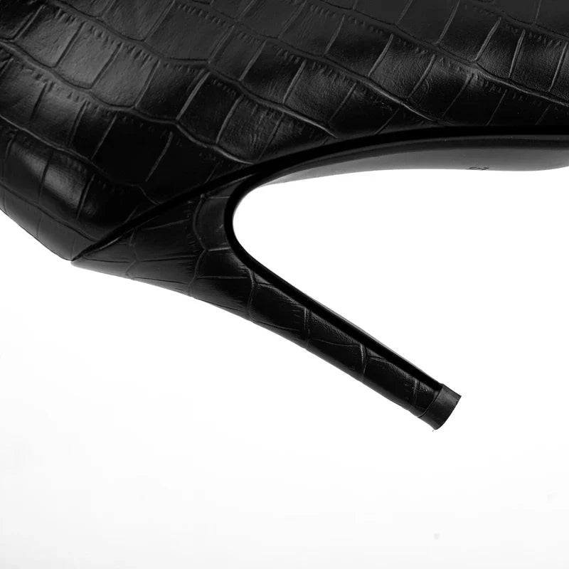 Botas altas efecto cocodrilo con tacón de aguja
