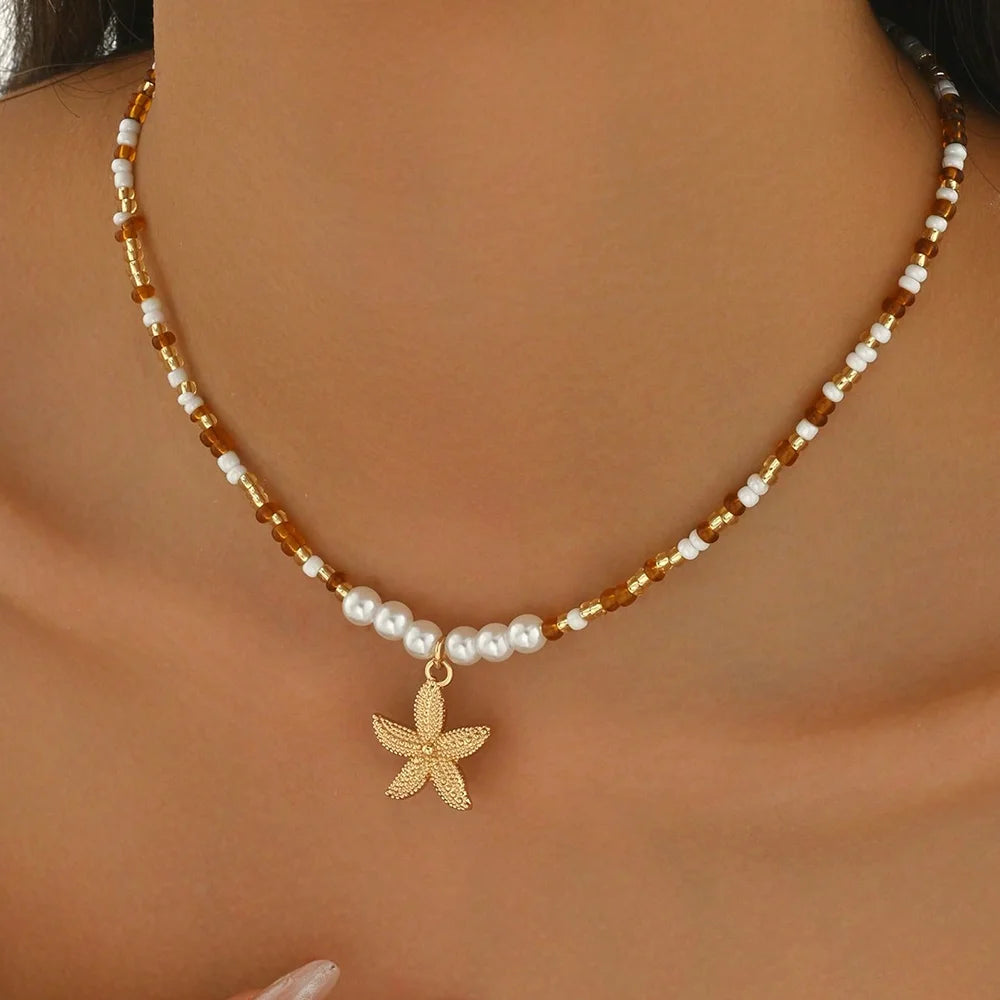 Collar de conchas cauri · Gargantilla boho
