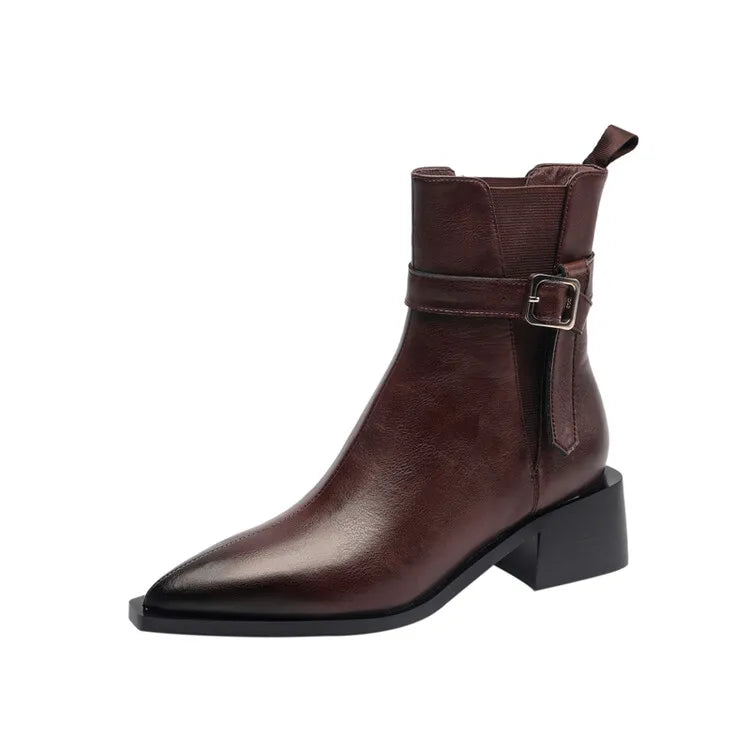 Botines de piel con detalle de hebilla