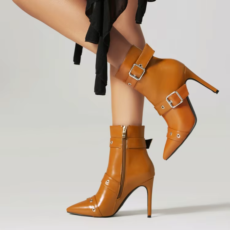 Botas de tacón de aguja con doble hebilla