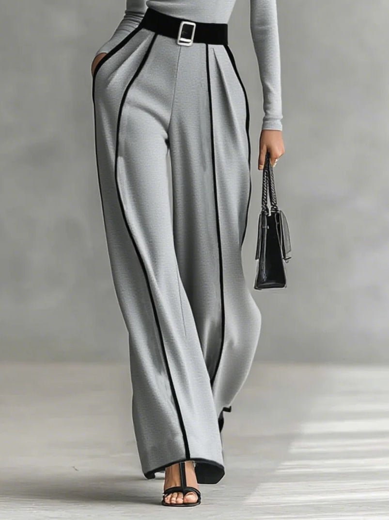 Conjunto gris de top con ribete y pantalón ancho con cinturón