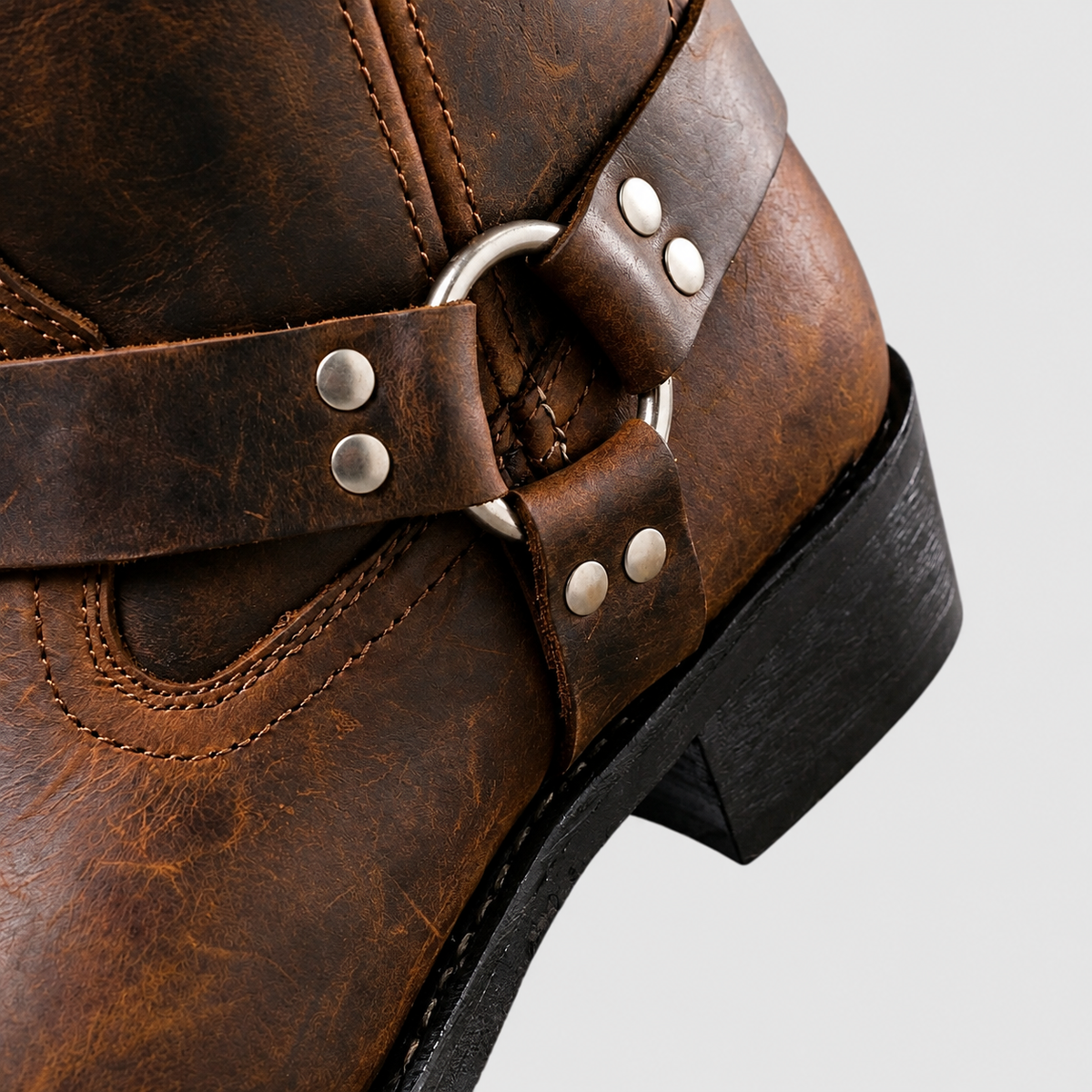 Chester | Botas de piel a media caña con hebillas