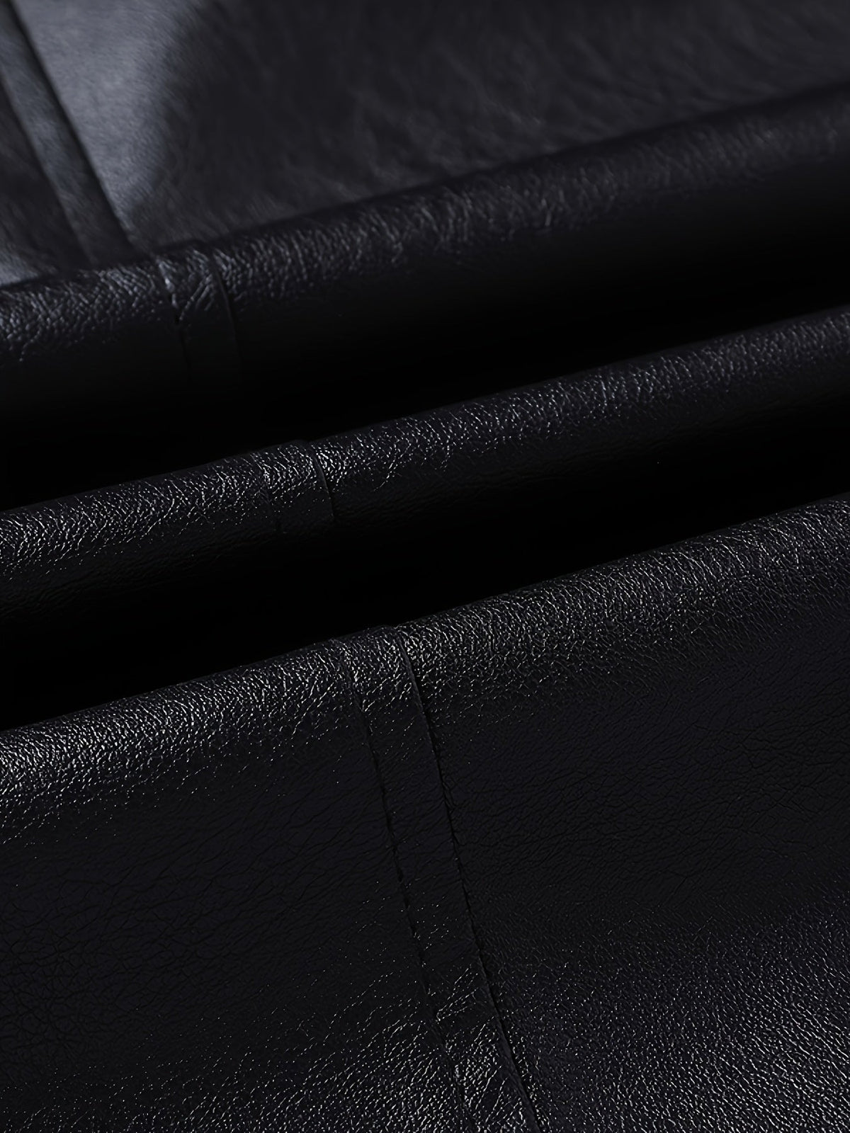 Chaqueta clásica de efecto piel con cremallera