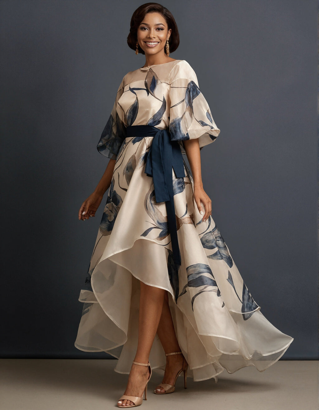 Vestido largo de organza con estampado floral azul marino