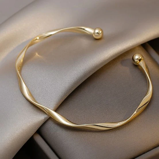 Brazalete dorado pulido Agathe