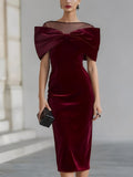 Vestido midi de terciopelo burdeos con lazo