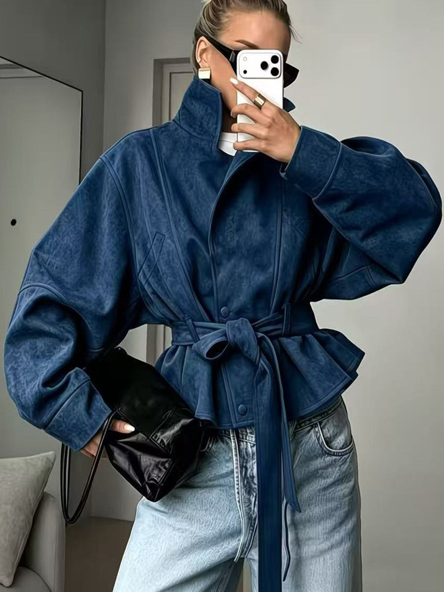 Chaqueta de antelina con cuello alzado y mangas abullonadas